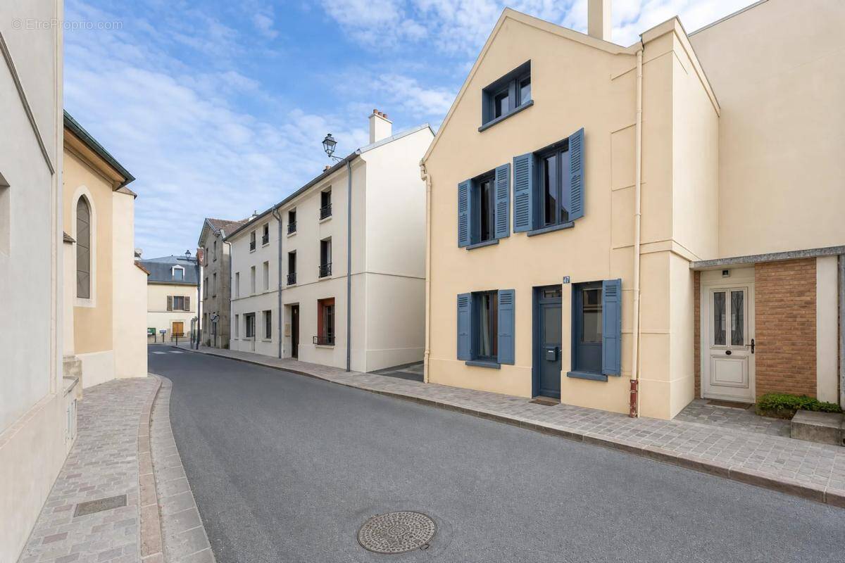 Maison à LA FRETTE-SUR-SEINE