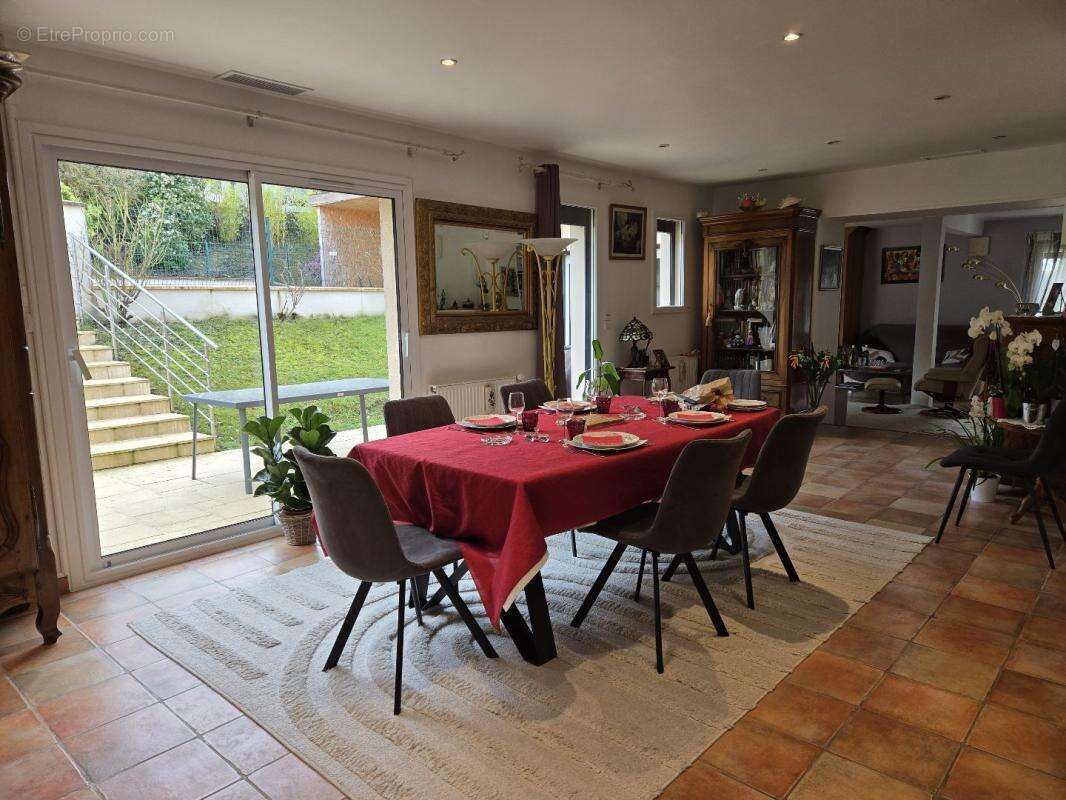 Maison à COULOUNIEIX-CHAMIERS