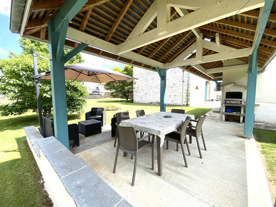 Maison à LESTELLE-BETHARRAM