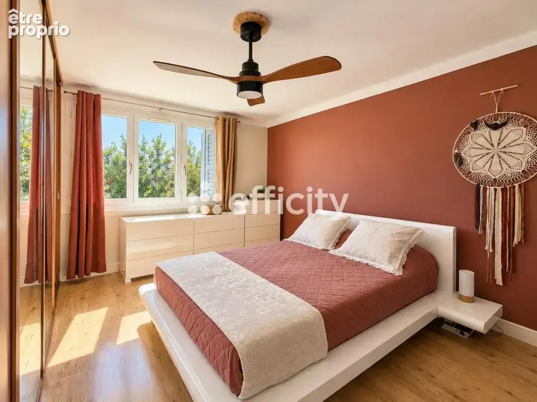 Maison 6 pièces 153 m² à vendre à Saint-Maximin-La-Sainte-Baume (83470) - photo 6