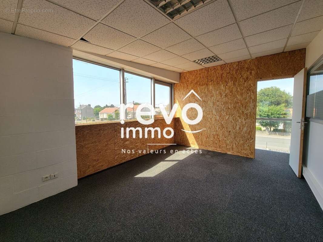 Bâtiment professionnel de 361 m² avec locataire en place et fort potentiel d'exploitation - photo 7