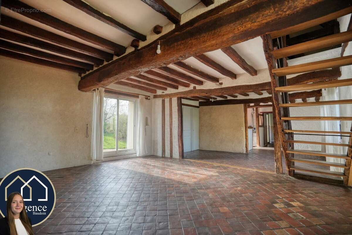 Maison 207 m² à Tremblay-Les-Villages  - photo 6