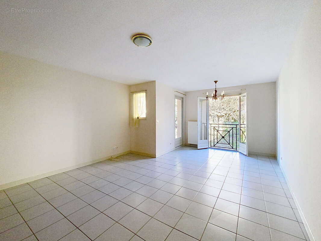 Appartement à LA FOUILLOUSE