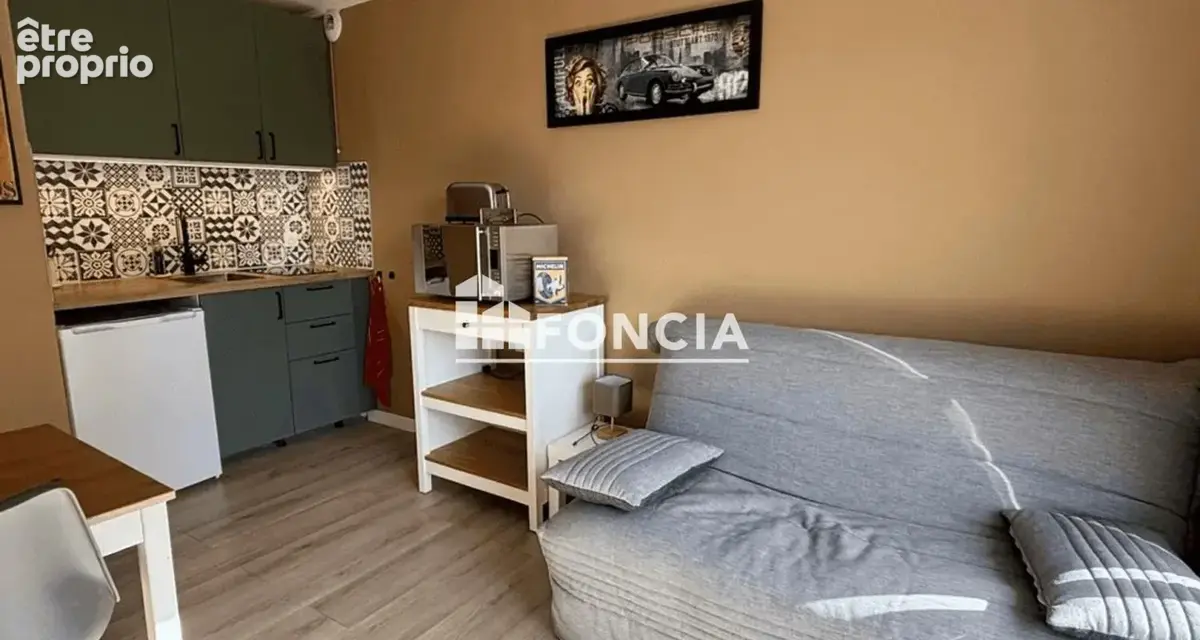 Coquet studio avec grand balcon, au calme - photo 9