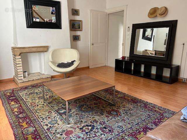   - Maison à CHASSELAY