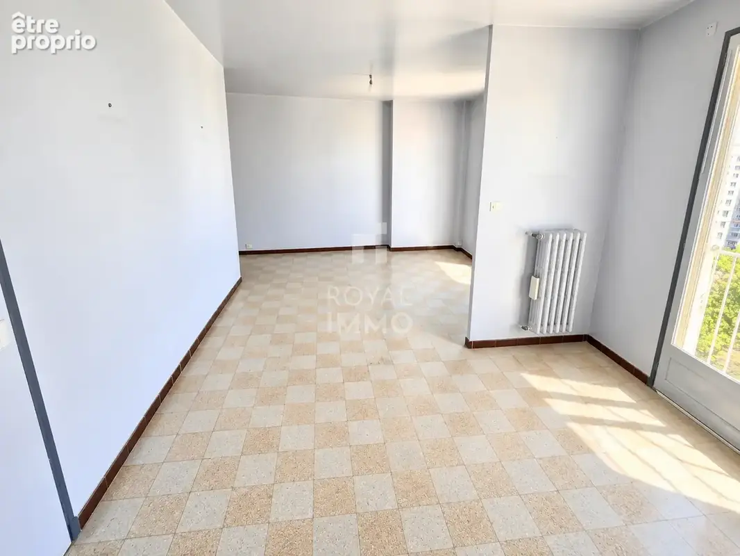 Le Mourillon - T3 avec balcon - proche commerces et commodités - photo 4