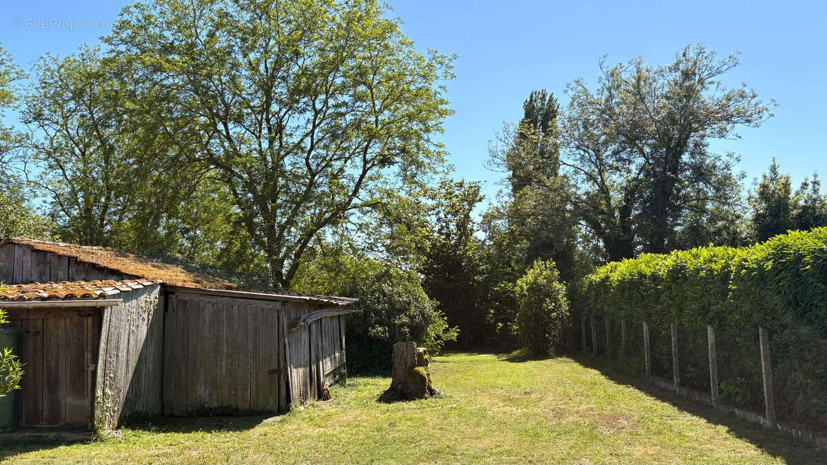 Maison à SAINT-CHRISTOLY-MEDOC