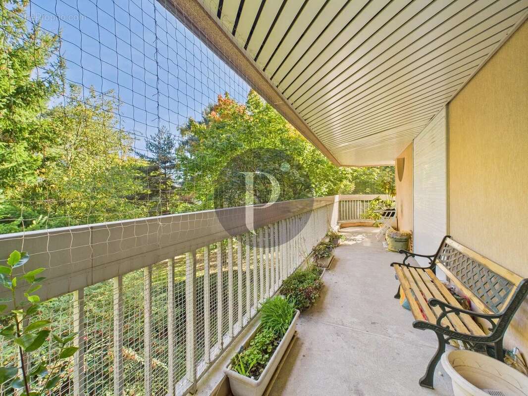 Appartement à VERRIERES-LE-BUISSON