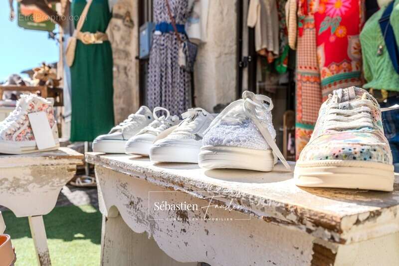 Commerce à LE CASTELLET