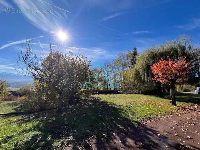 Terrain à SAINT-ALBAN-LEYSSE
