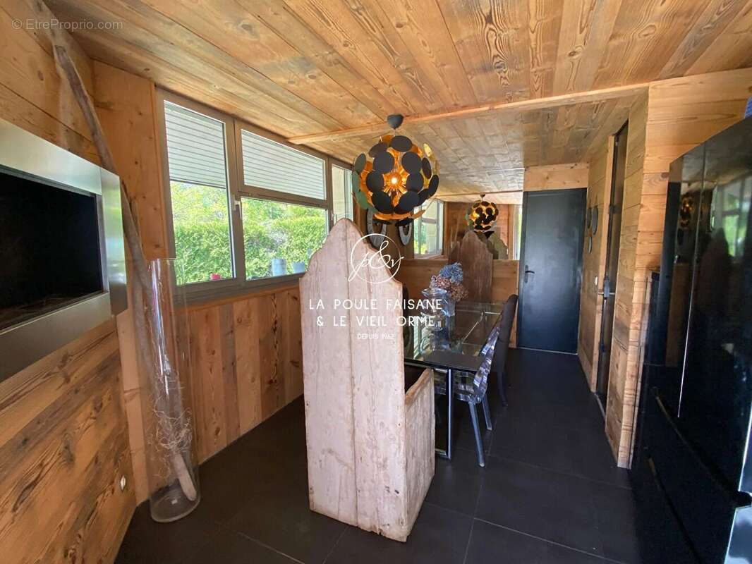 Maison à SAINT-REMY-L&#039;HONORE