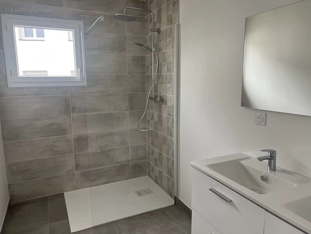 Maison à SAINT-ROMANS