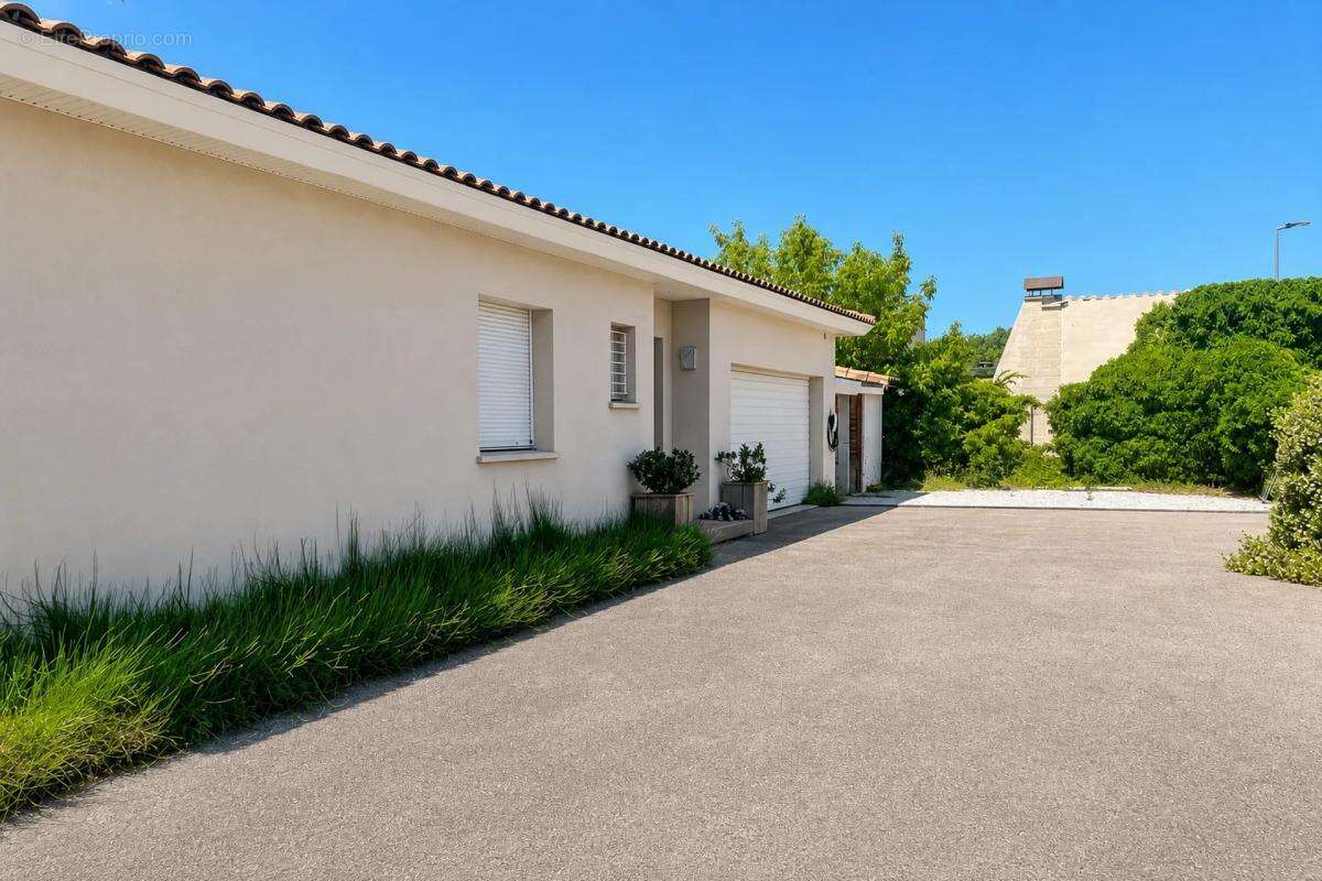 Villa 5 pièces - 140 m2 - Saint-Estève - photo 16
