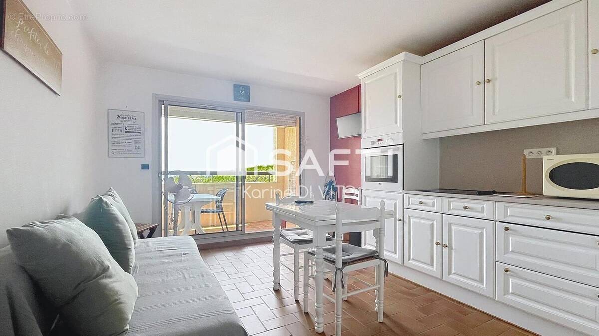Photo 1 - Appartement à ROQUEBRUNE-SUR-ARGENS