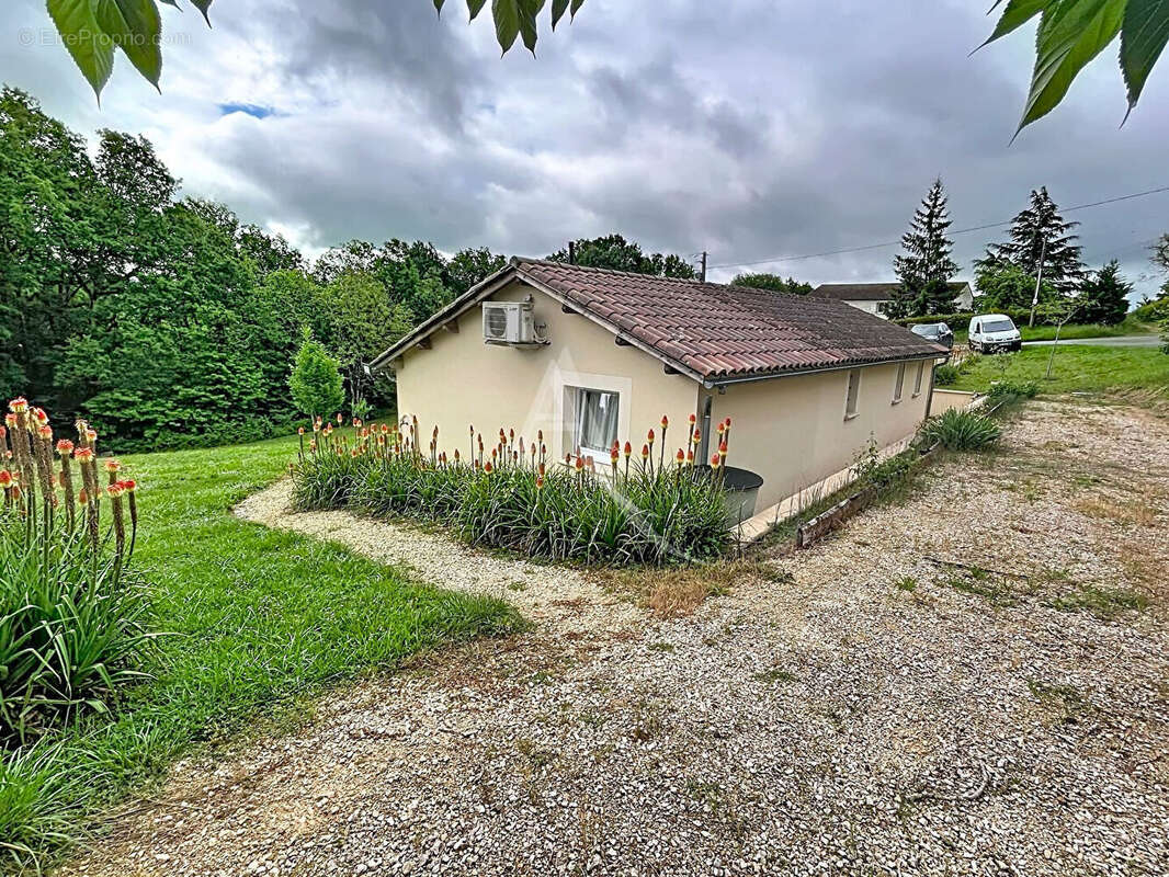 Maison à PRAYSSAC