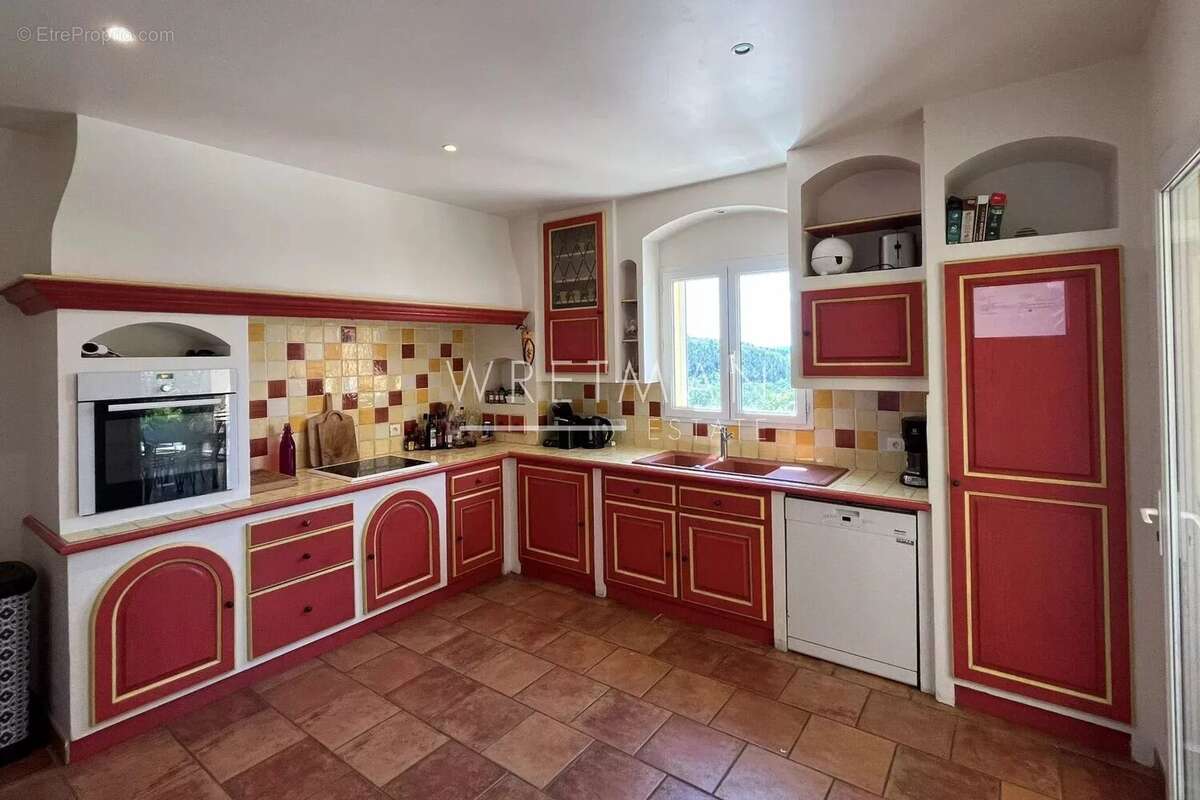 Maison à MONTAUROUX