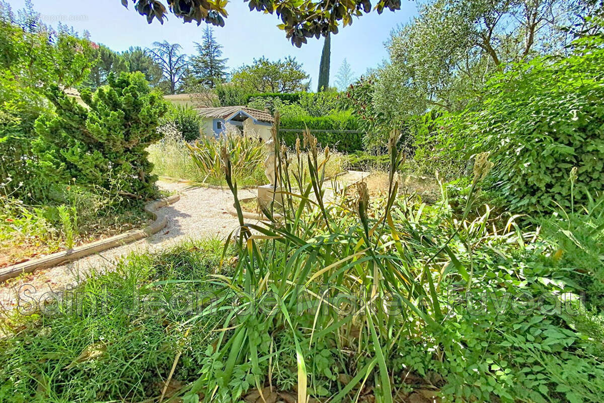 Maison 105 m² à Greasque  - photo 9