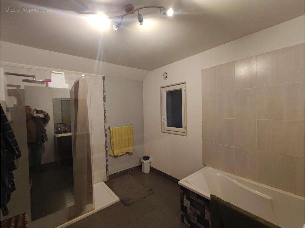 Maison 125 m² à Gesnes-Le-Gandelin  - photo 7