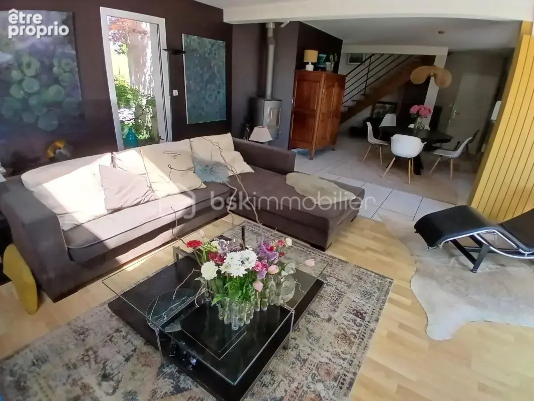 Dans un cadre enchanteur, votre maison t6  de qualite sur 12 ares avec piscine chauffante - photo 10