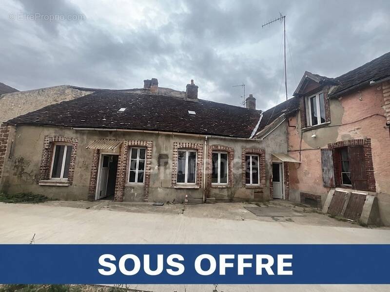 Maison à BRIENON-SUR-ARMANCON