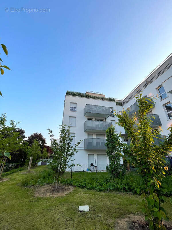 Appartement à SARTROUVILLE