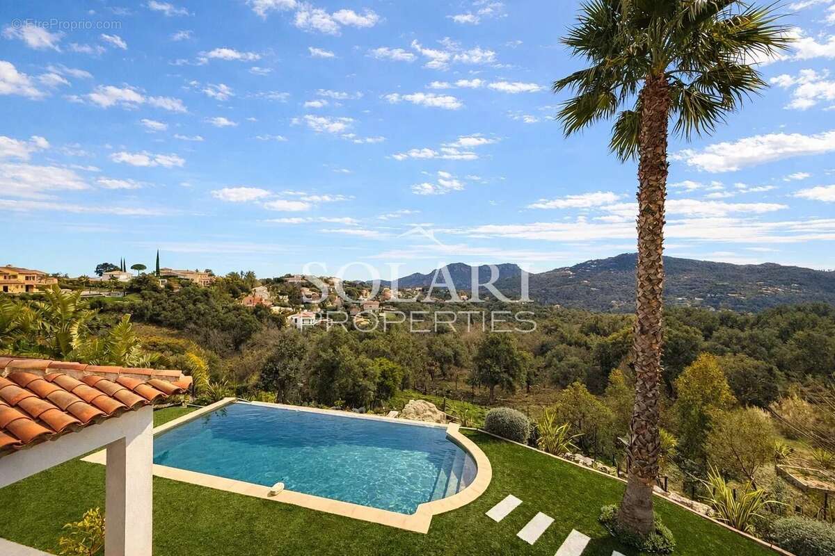 Maison à MANDELIEU-LA-NAPOULE