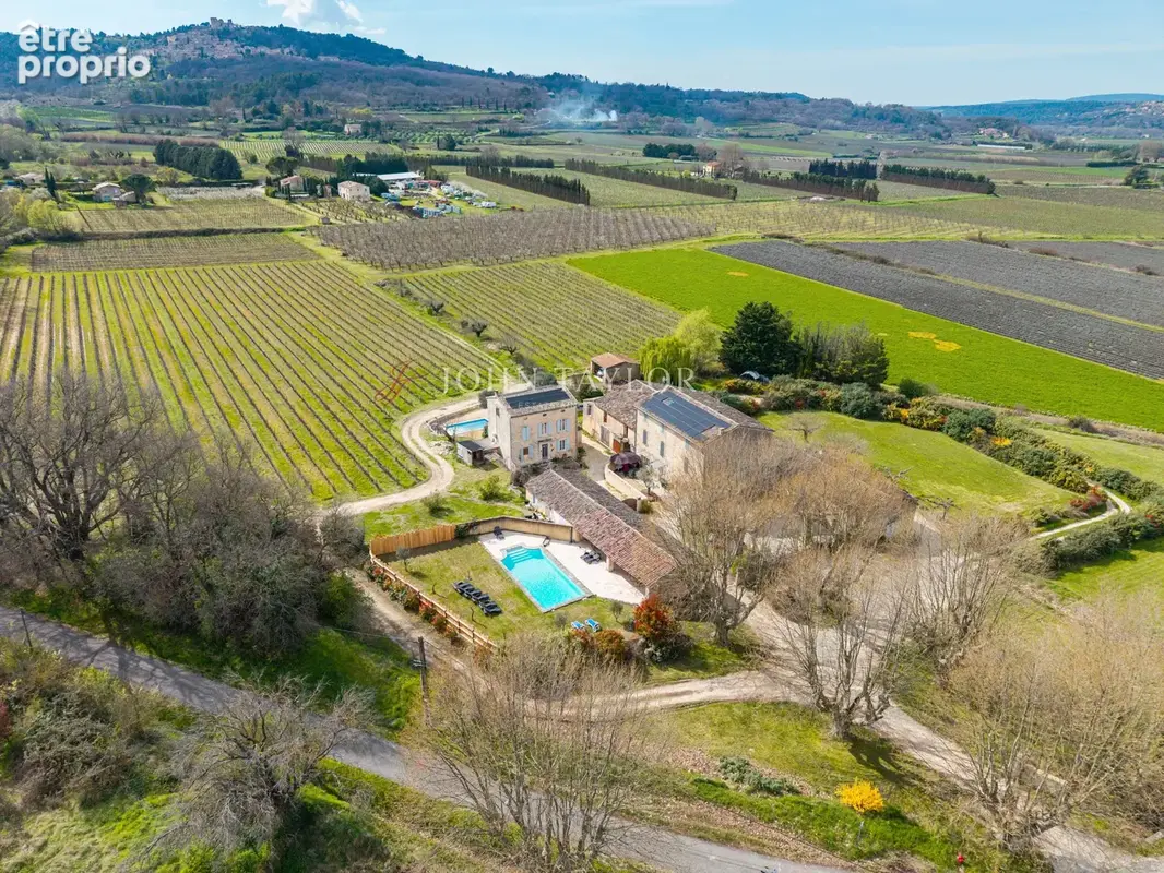 Mas d'exception à vendre à Bonnieux avec vue panoramique sur le Luberon - photo 6