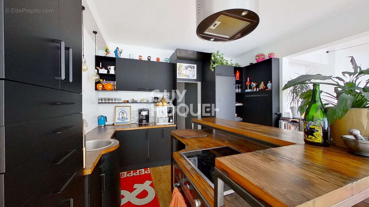 Appartement à PARIS-15E