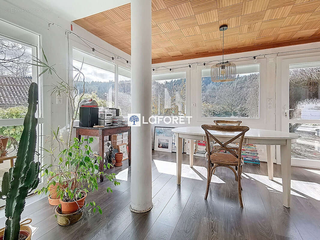 Maison à LE MALZIEU-VILLE