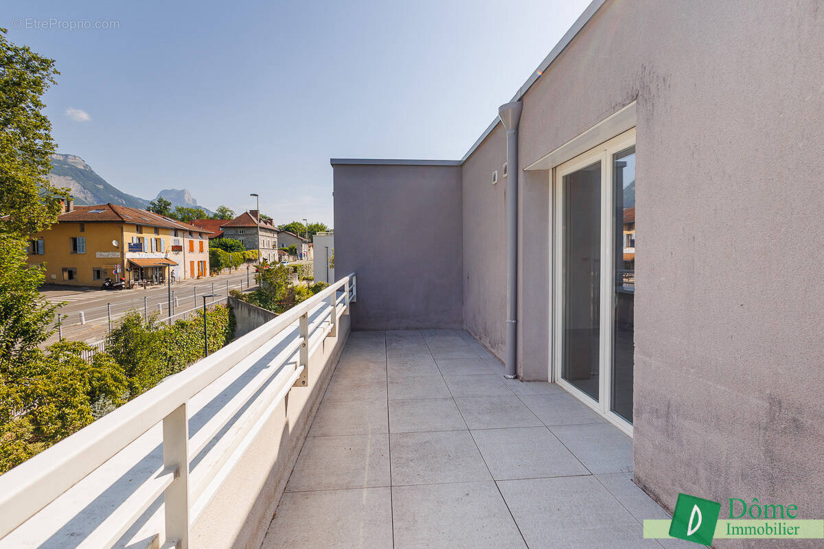 Appartement à MEYLAN
