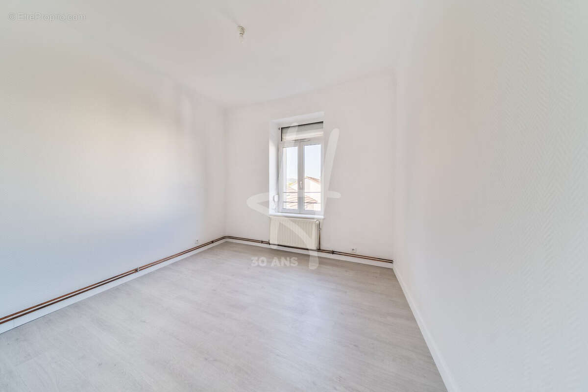 Appartement 108 m² à Talange  - photo 9