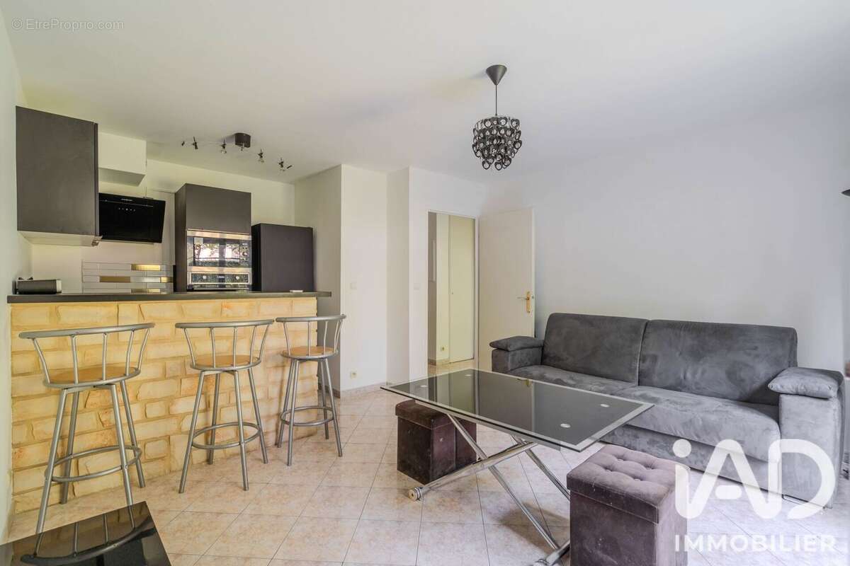 Photo 2 - Appartement à BUSSY-SAINT-GEORGES