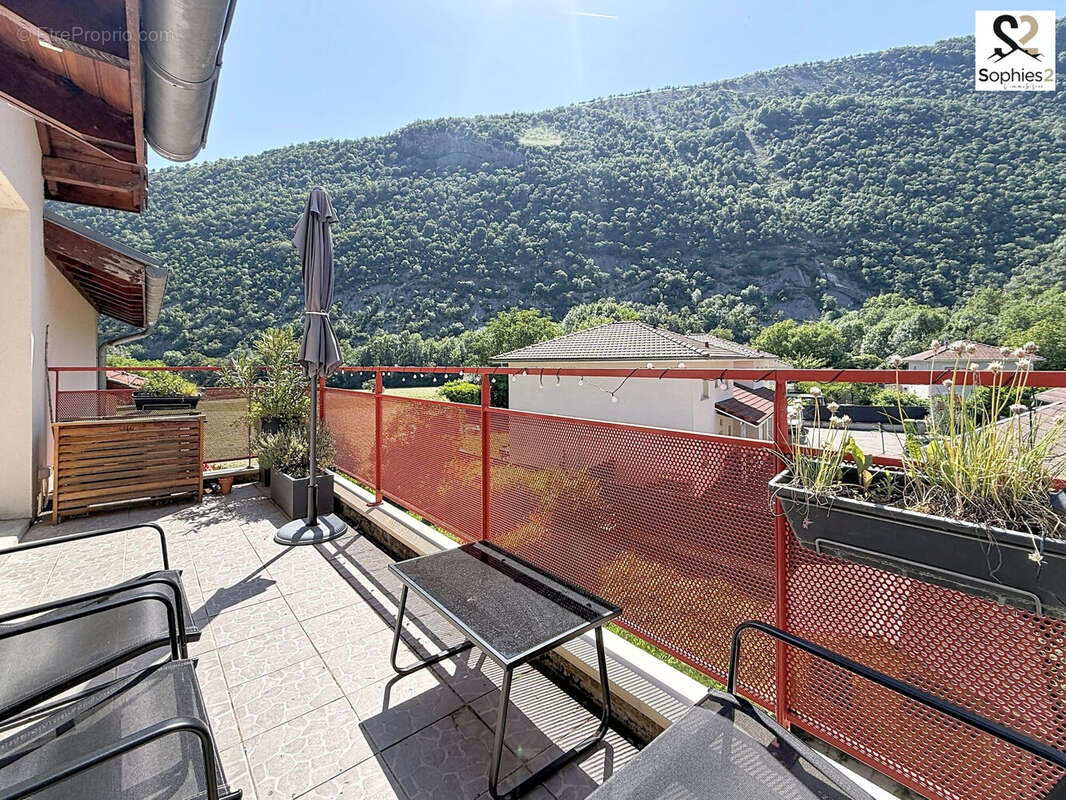 Appartement à SAINT-PAUL-DE-VARCES