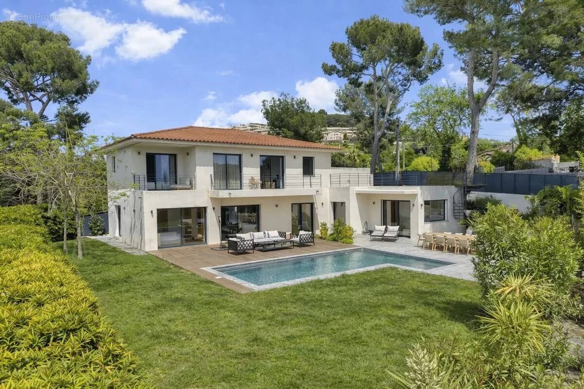 Maison à LE CANNET