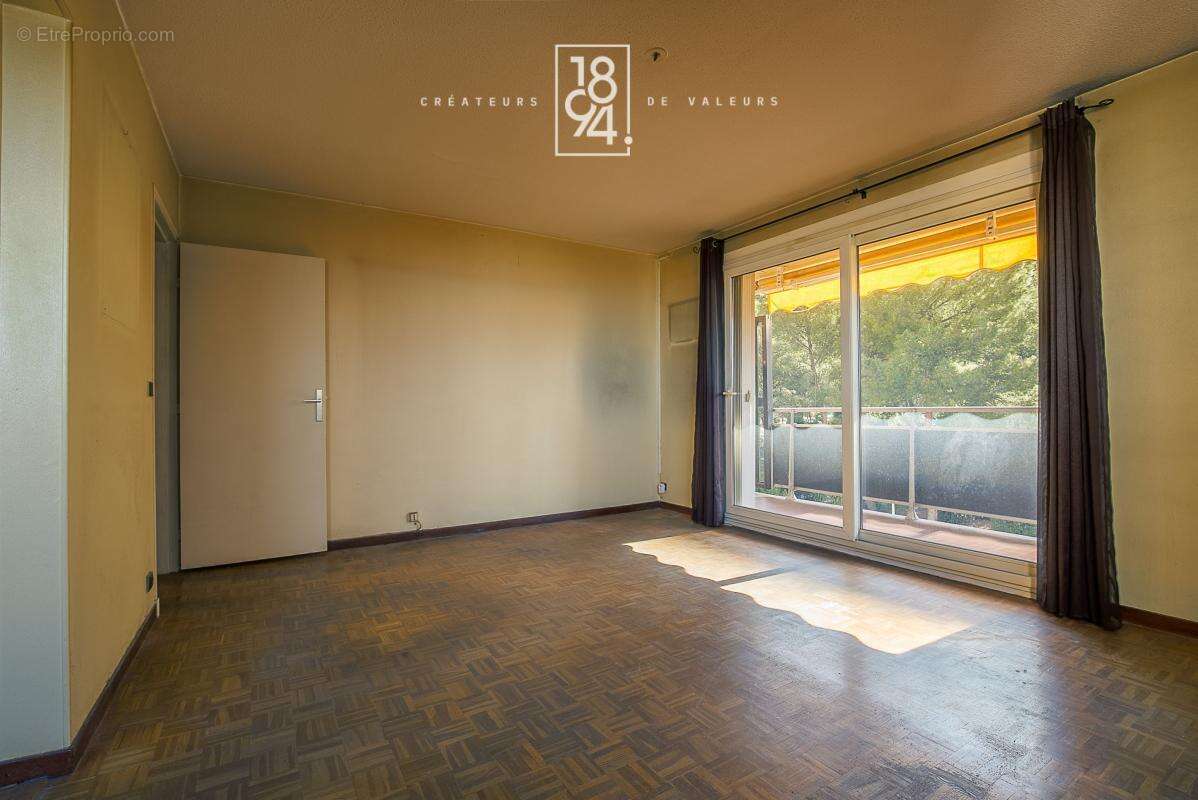 A Vendre I Marseille Saint Tronc I Appartement I T4 I Terrasse I Cave - photo 4