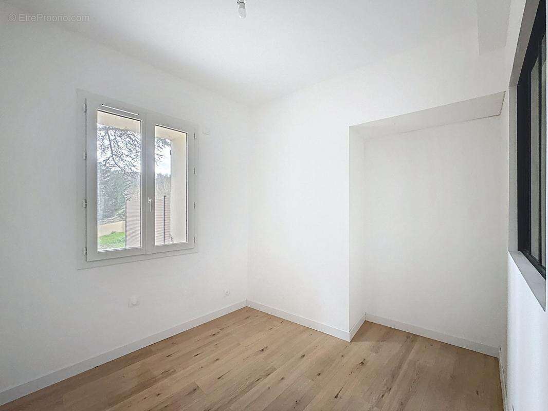 Appartement à FONTAINES-SUR-SAONE