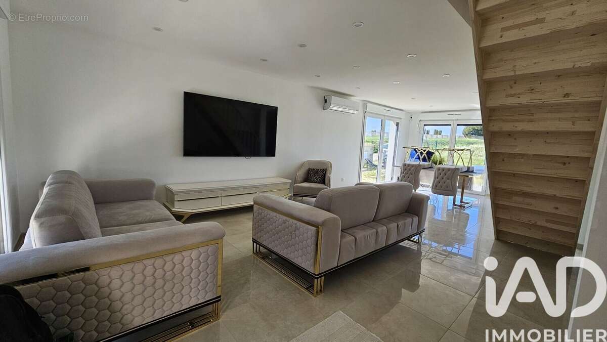 Photo 2 - Maison à SERGINES