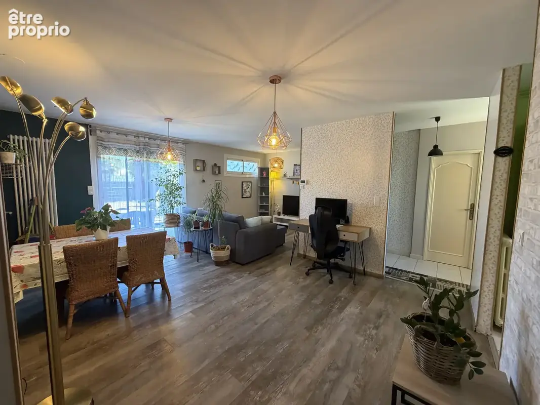 Photo Maison à Saint-Juery au prix de 213 500€