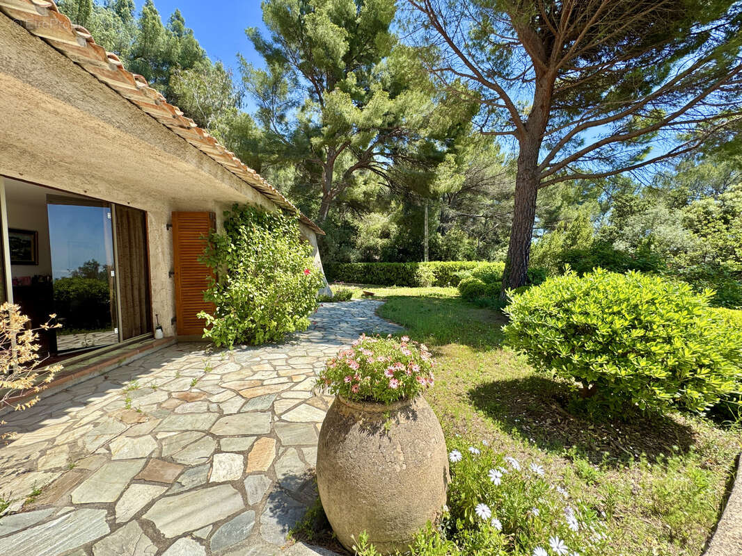 Maison à LA VALETTE-DU-VAR