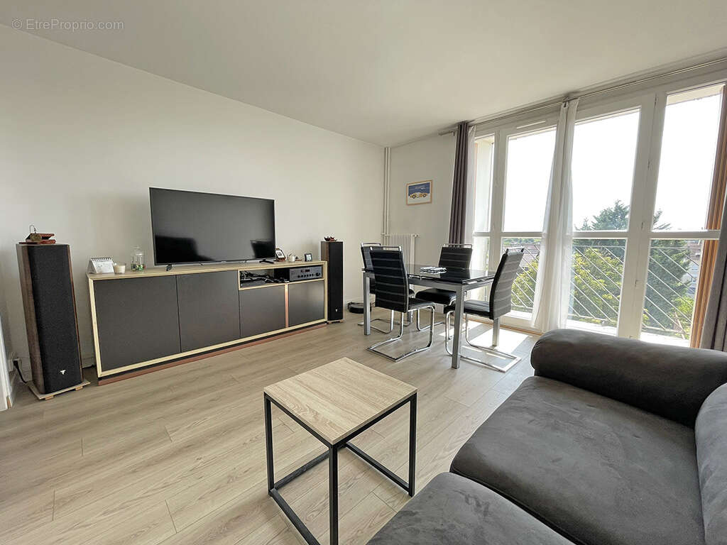 Appartement T3 EAUBONNE Résidence Voie Romaine - photo 2
