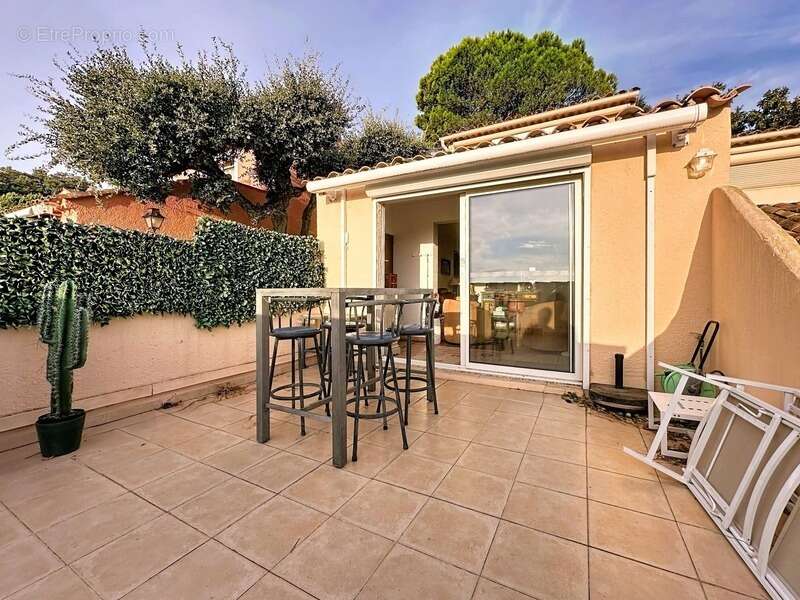 Appartement à GRIMAUD