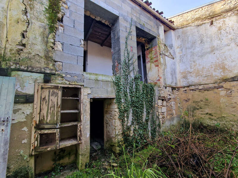 Maison à TONNAY-BOUTONNE