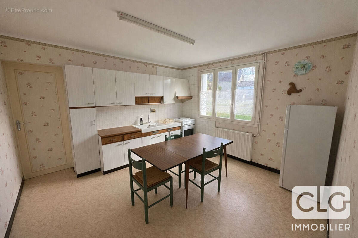 Maison à COMBRIT