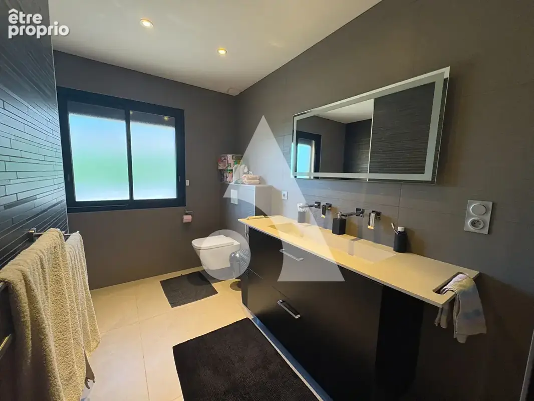 Villa d'exception de 2018 avec parc de 2 100 m²  dans un cadre préservé - photo 6
