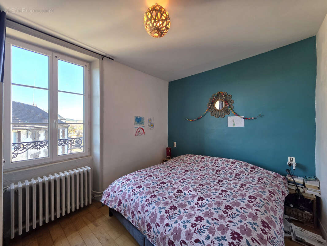 Maison à MANZAT