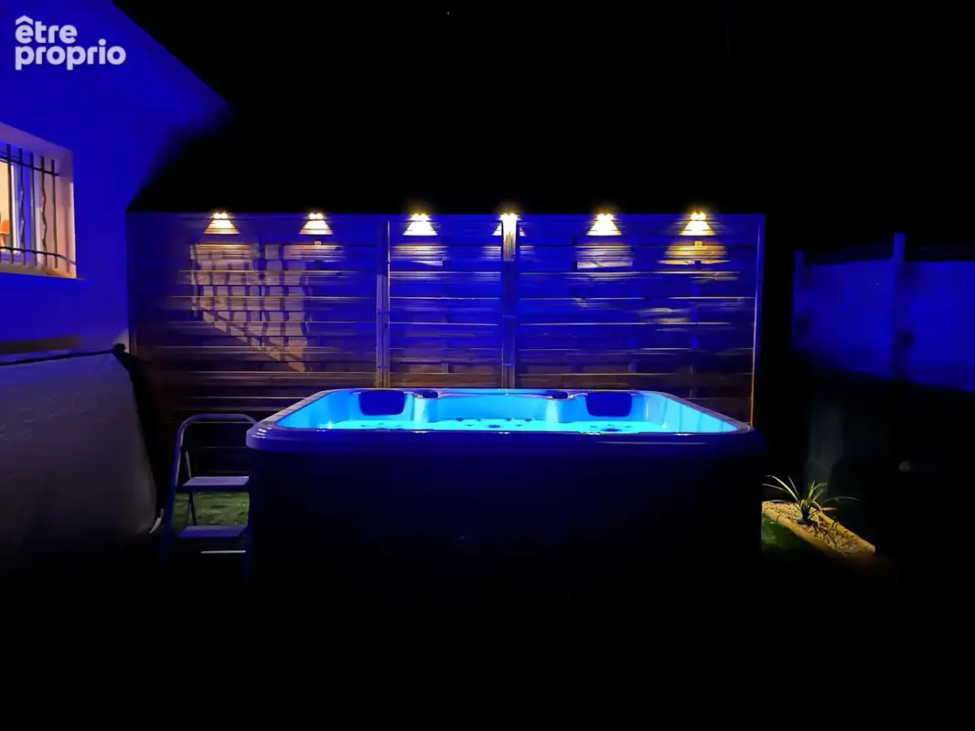 Superbe Villa d'architecte 197 m2, terrasses, jacuzzi, grand garage et cave sur 1318 m2 de terrain - photo 21