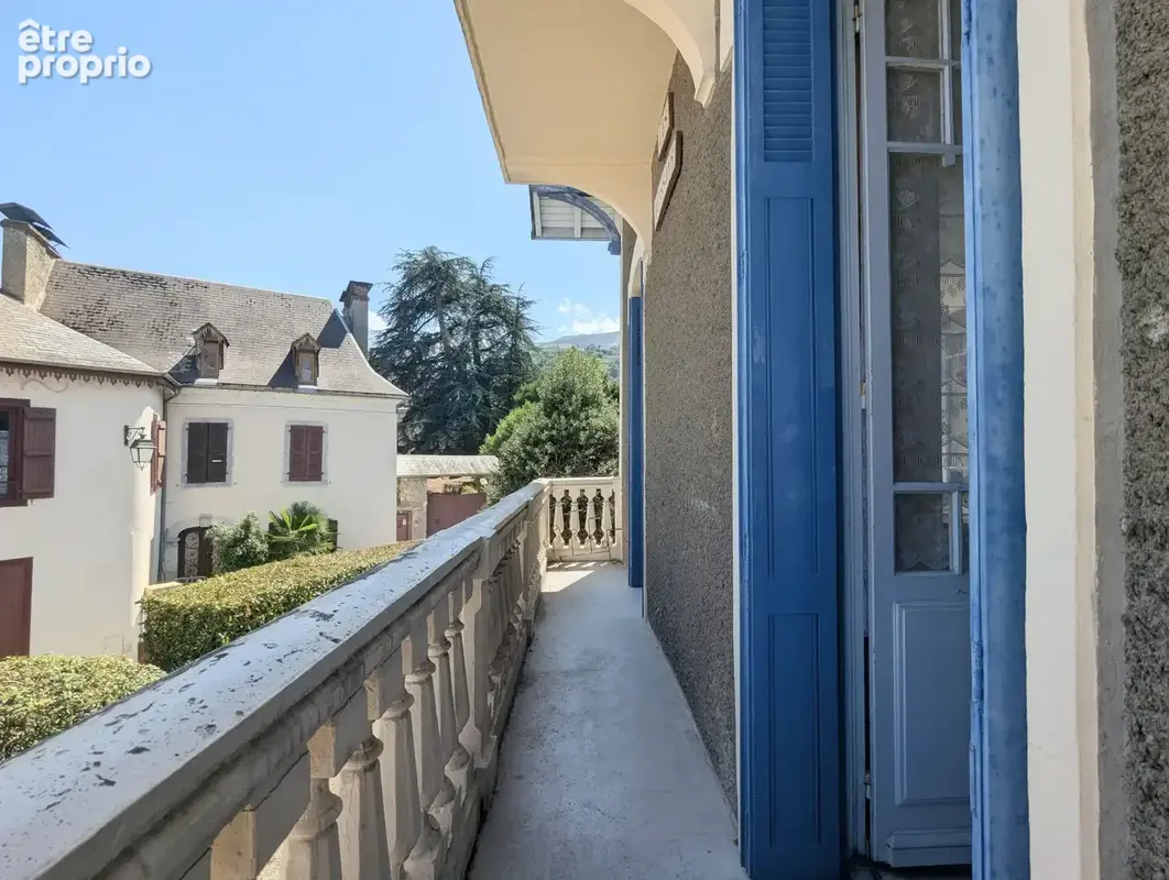 Appartement T2 · Argelès-Gazost ville haute · Balcon vue Hautacam · Parking privatif . Cave - photo 7