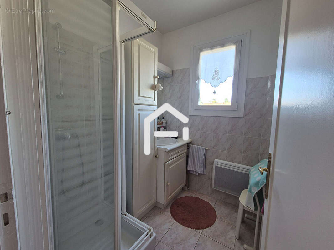 Appartement à BEAUZELLE