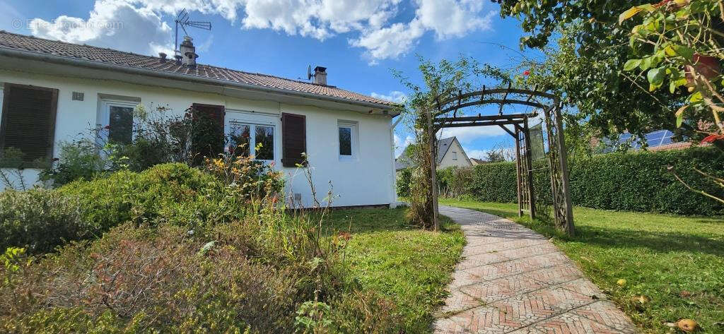 Maison à ARQUES-LA-BATAILLE