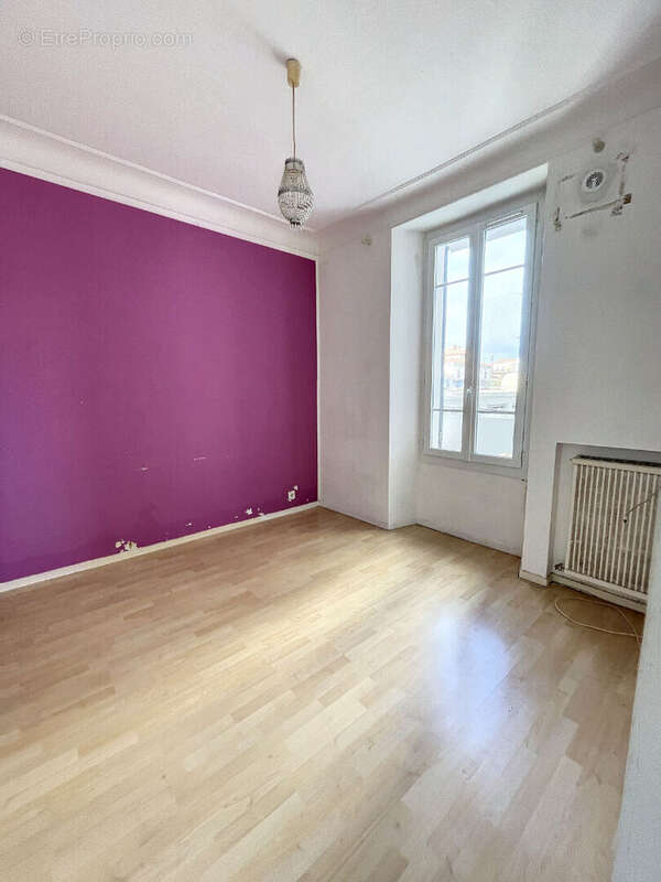 Appartement à VALLAURIS